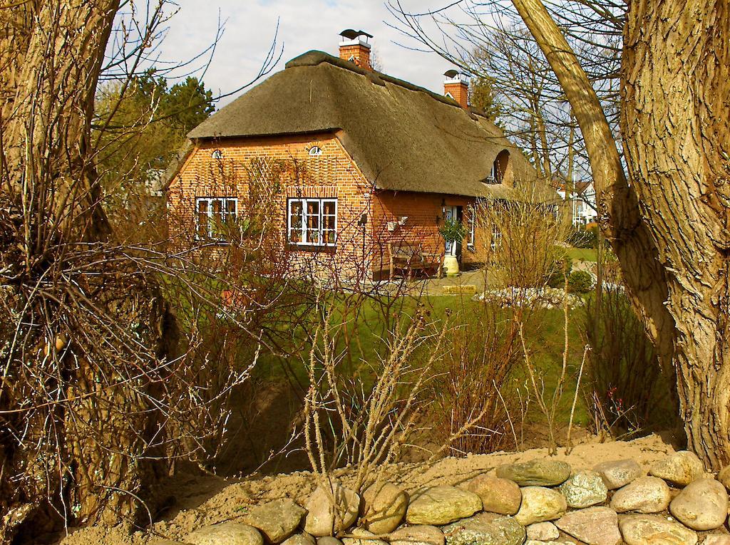 Das Reetdachhaus - Paulines Höft Grömitz Exterior foto